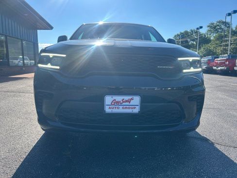 Used 2024 Dodge Durango GT AWD/4WD image 3