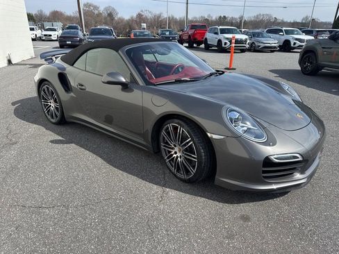 Used 2014 Porsche 911 Turbo image 3