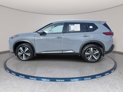 Used 2022 Nissan Rogue Platinum image 9