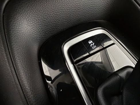 Used 2025 Toyota Corolla LE FWD image 18