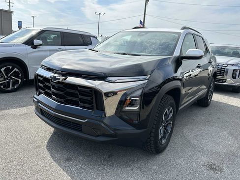 Used 2025 Chevrolet Equinox ACTIV image 4