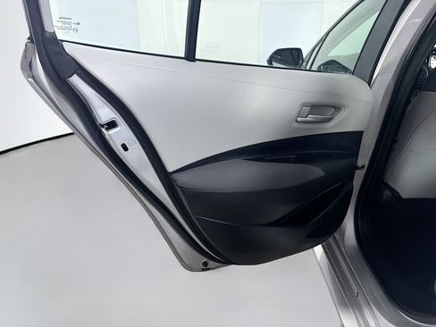 Used 2020 Toyota Corolla LE FWD image 25