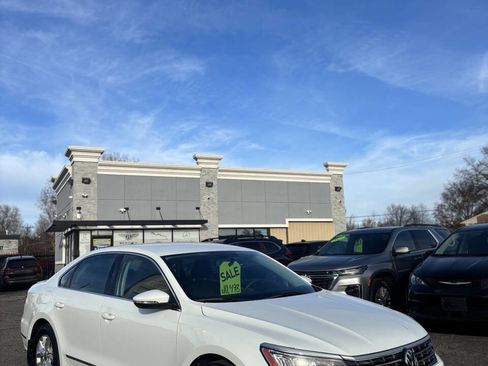 Used 2016 Volkswagen Passat 1.8T S w/ Lighting Package (P06) image 21