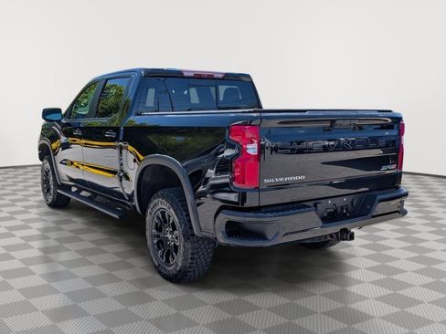 Used 2022 Chevrolet Silverado 1500 ZR2 w/ Technology Package AWD/4WD image 3