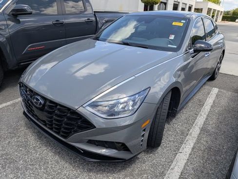Used 2022 Hyundai Sonata SEL Plus FWD image 2