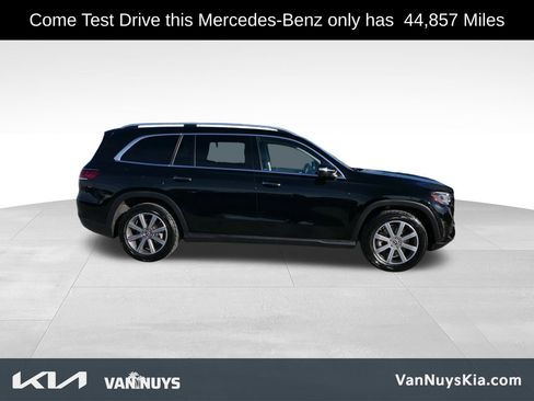 Used 2023 Mercedes-Benz GLS 450 4MATIC image 2