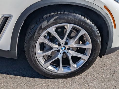 Used 2023 BMW X5 xDrive40i w/ Premium Package AWD/4WD image 9