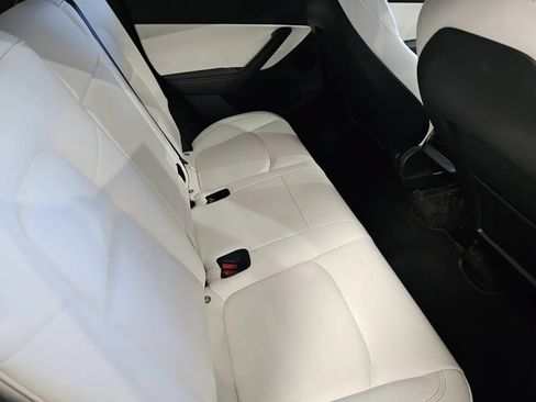 Used 2021 Tesla Model Y Long Range AWD/4WD image 8