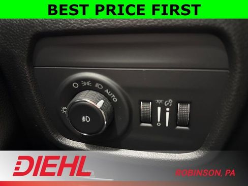 New 2025 Jeep Grand Cherokee Limited w/ Black Appearance Package AWD/4WD image 25