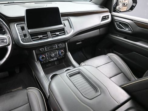 Used 2022 Chevrolet Tahoe Premier w/ Premium Package image 15