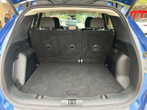 Used 2022 Ford Escape SE w/ SE Sport Appearance Package FWD image 25