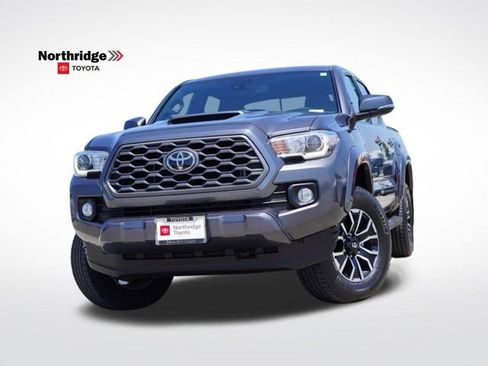 Used 2021 Toyota Tacoma TRD Sport w/ Technology Package AWD/4WD image 1