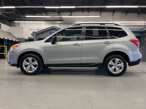 Used 2015 Subaru Forester 2.5i w/ Alloy Wheel Package image 4