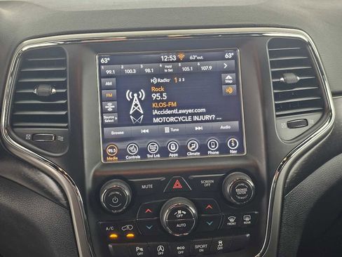 Used 2018 Jeep Grand Cherokee Altitude image 25