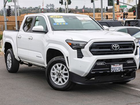 Certified 2024 Toyota Tacoma SR5 AWD/4WD image 1