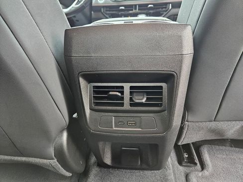 Used 2023 Chevrolet Colorado Z71 w/ Z71 Convenience Package 2 image 32