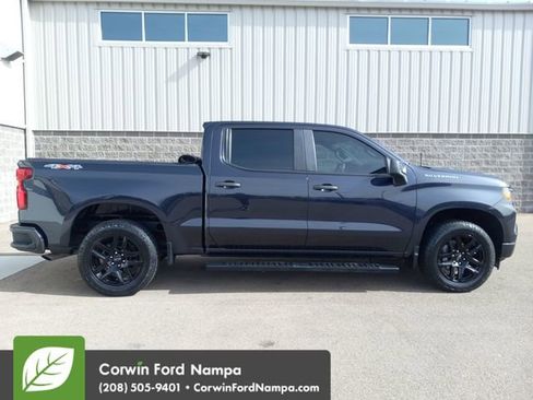 Used 2022 Chevrolet Silverado 1500 Custom image 2