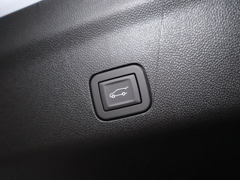 New 2026 Chevrolet Tahoe High Country AWD/4WD image 32