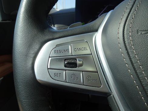 Used 2023 BMW X7 xDrive40i w/ Premium Package AWD/4WD image 23