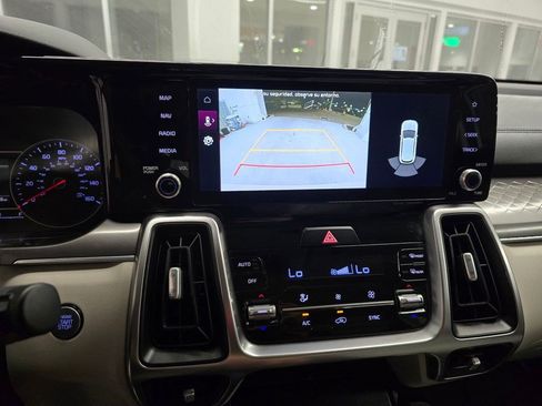 Used 2022 Kia Sorento S w/ Panoramic Sunroof Package FWD image 23