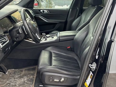Used 2019 BMW X5 xDrive40i w/ Executive Package image 3