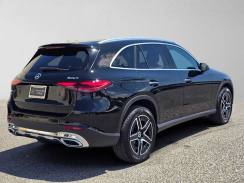 Used 2026 Mercedes-Benz GLC 300 4MATIC image 4
