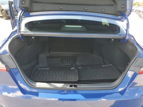 Used 2025 Toyota Camry SE image 28