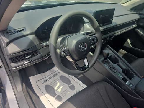 Used 2023 Honda Accord EX image 14