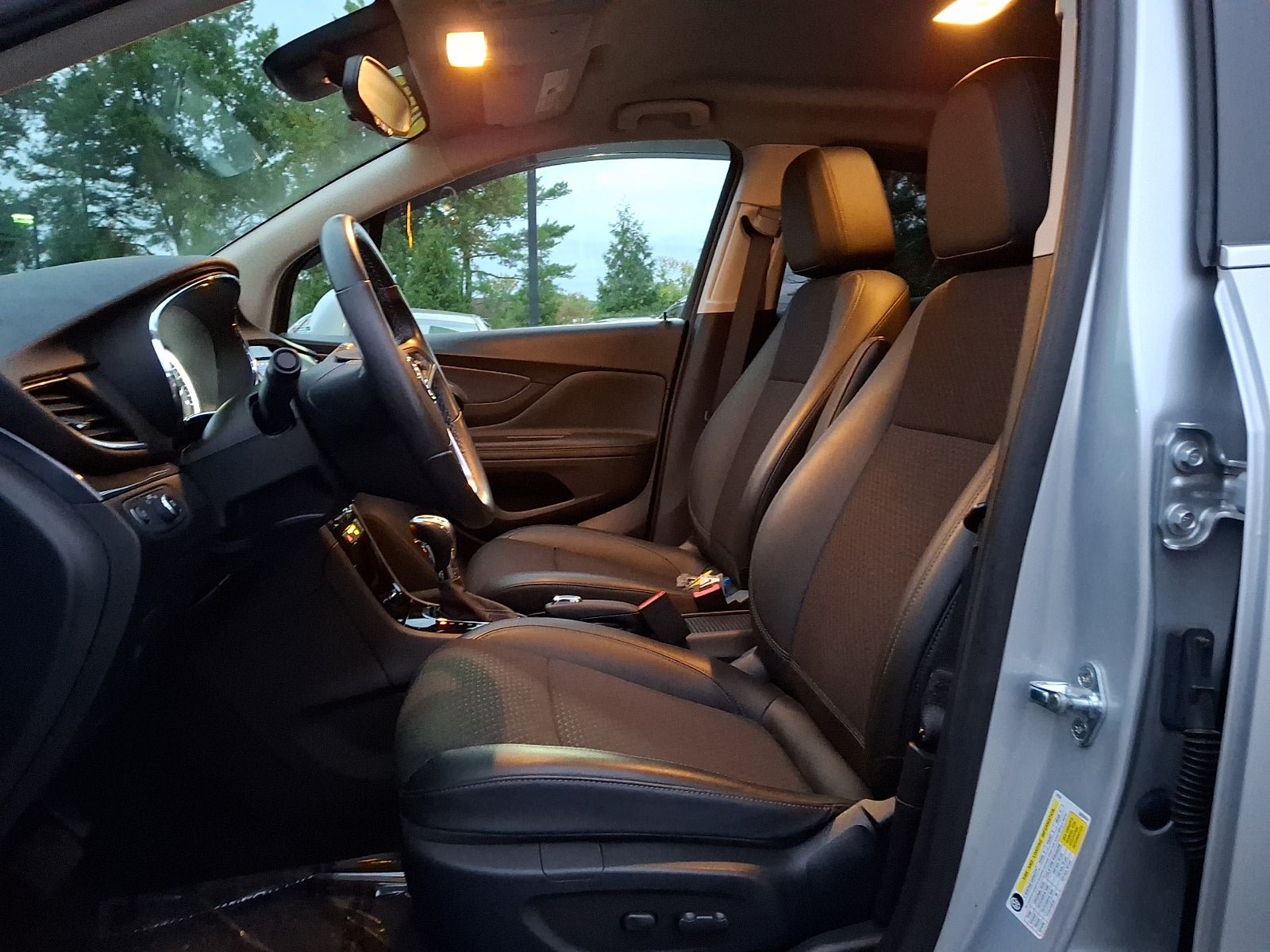 Certified 2022 Buick Encore Preferred w/ Safety Package AWD/4WD image 13