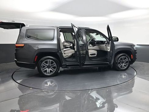 Used 2022 Jeep Wagoneer Series III w/ Convenience Group I AWD/4WD image 67