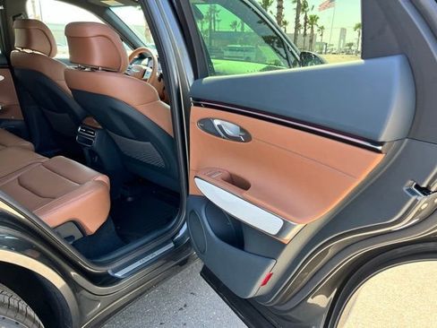 New 2026 Genesis GV70 2.5T Advanced AWD/4WD image 19