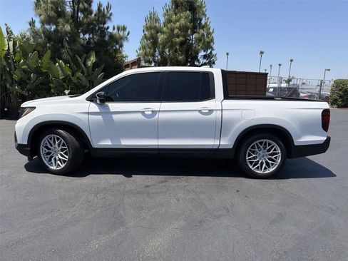 Used 2024 Honda Ridgeline Black Edition image 3