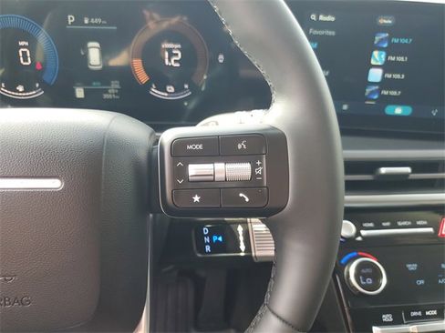 Used 2026 Hyundai Santa Fe SE image 18