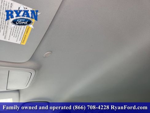 Certified 2022 Ford Explorer XLT w/ Equipment Group 202A RWD image 18