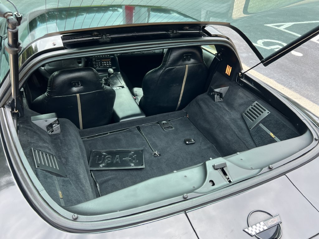 Used 1995 Chevrolet Corvette Coupe RWD image 13