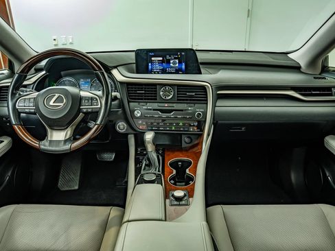 Used 2018 Lexus RX 350L AWD w/ Premium Package image 31