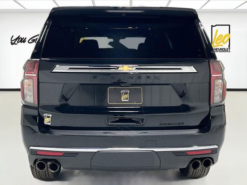 Used 2022 Chevrolet Suburban Premier image 6