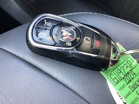 Used 2024 Buick Enclave Essence FWD image 35