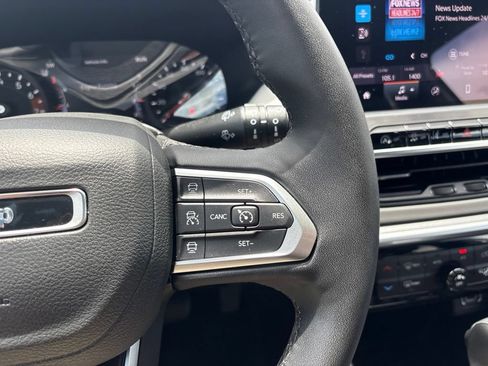 Used 2025 Jeep Compass Limited AWD/4WD image 20