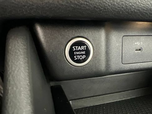 Used 2021 Nissan Rogue SV AWD/4WD image 50