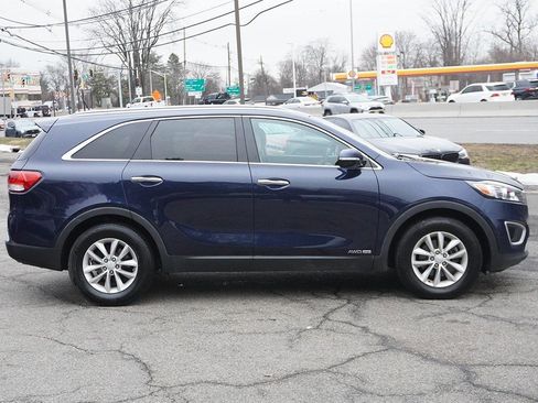 Used 2017 Kia Sorento LX image 15