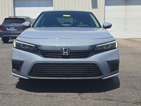 Used 2024 Honda Civic EX image 2