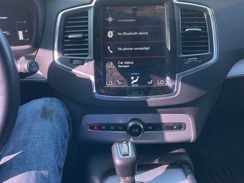 Used 2017 Volvo XC90 T5 Momentum w/ Vision Package image 10