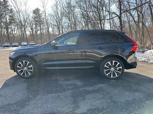Certified 2023 Volvo XC60 B5 Plus w/ Climate Package image 5