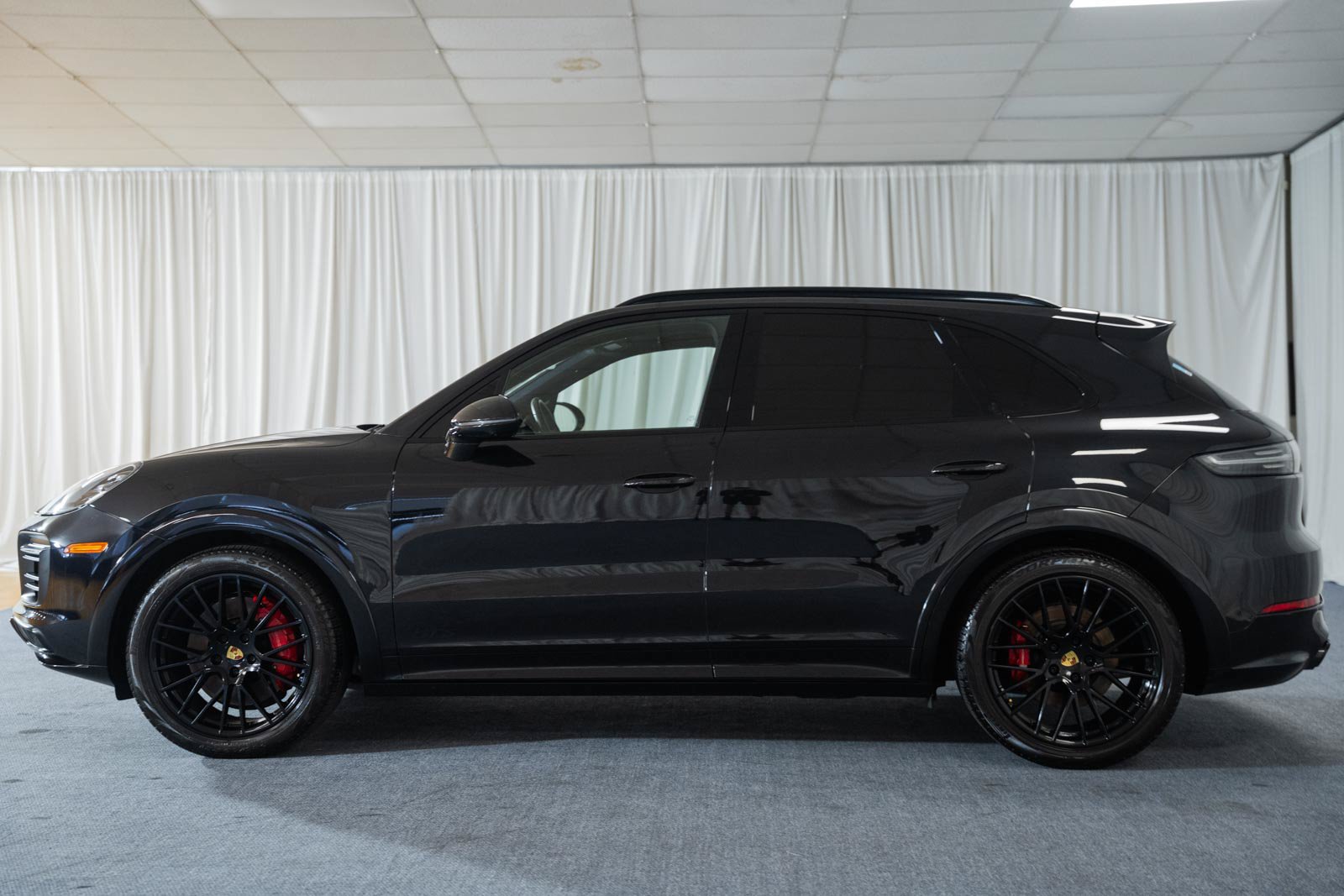 Used 2021 Porsche Cayenne GTS AWD/4WD image 4