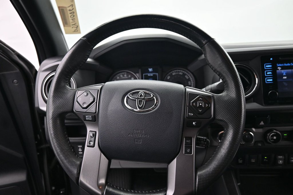 Used 2018 Toyota Tacoma TRD Off-Road w/ Technology Package AWD/4WD image 20