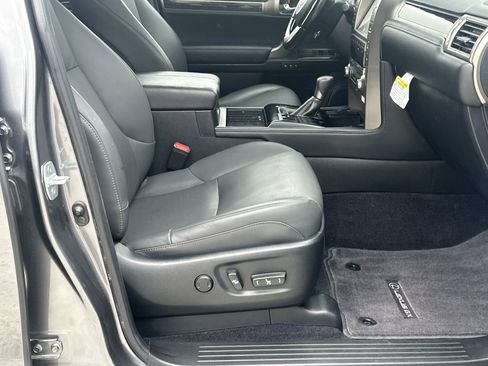Used 2021 Lexus GX 460 Premium w/ Premium Package image 13