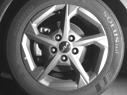 Used 2025 Kia K4 LXS image 12