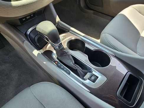 Used 2024 Chevrolet Malibu LT FWD image 21