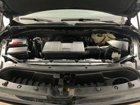 Certified 2023 Chevrolet Suburban High Country w/ LPO, Illumination Package image 23